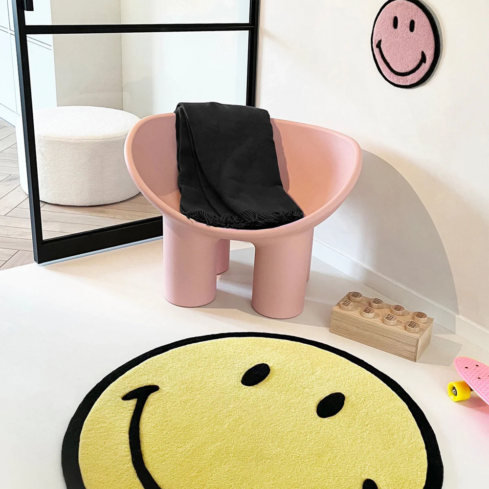 Smiley Wall Rug - Pink